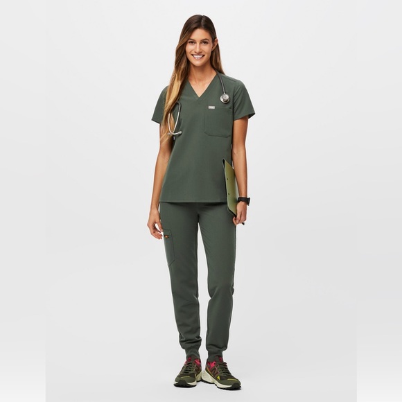 2 FIGS scrub sets CHARCOAL and MOSS XXS - Picture 15 of 15